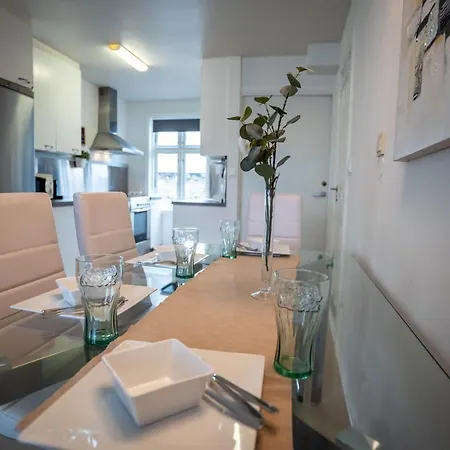 Central At Bertis Ap 2 Nice And Cozy Central 3 Bedrooms And Bigterrace