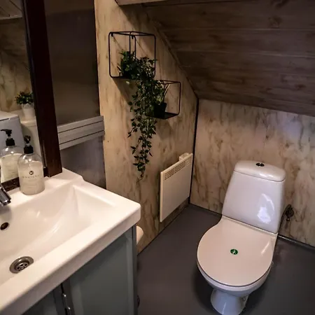 شقة Central At Bertis Ap 2 Nice And Cozy Central 3 Bedrooms And Bigterrace *